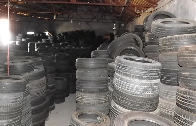 潔匠凈化·的凈工業除臭劑_廢舊輪胎煉油廢氣污染，車間惡臭問題可利用潔匠凈化除臭劑解決